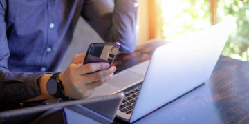 Top 10 Tech Gadgets For Tech Lovers